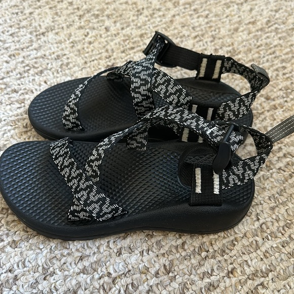 Chacos 2Y - Picture 2 of 4